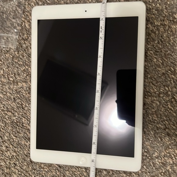 Apple iPad Air 32GB - Picture 11 of 14